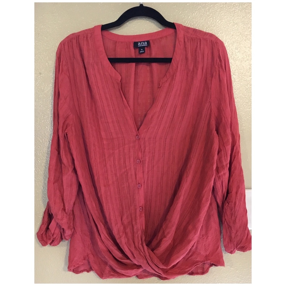 Front twist top
